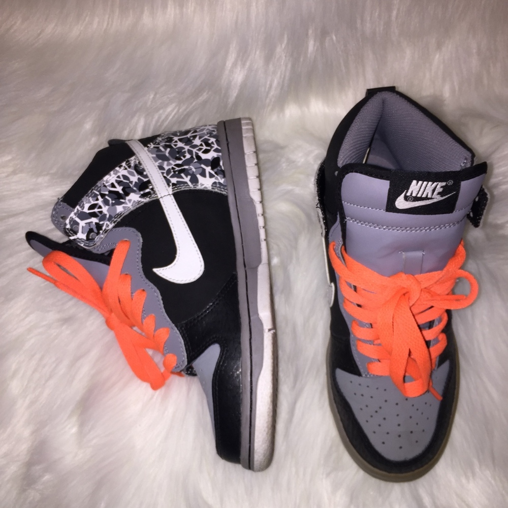 Nike Dunk High SZ 4 (2 Pairs)
